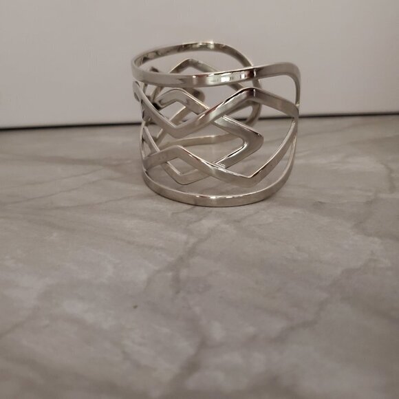 ✨ Lia Sofia Silver Cuff Bracelet ✨ - Picture 2 of 8